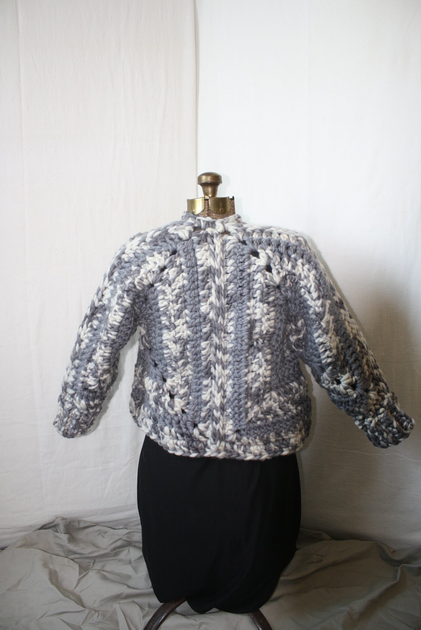 Granny Hexagon Crop Cardigan