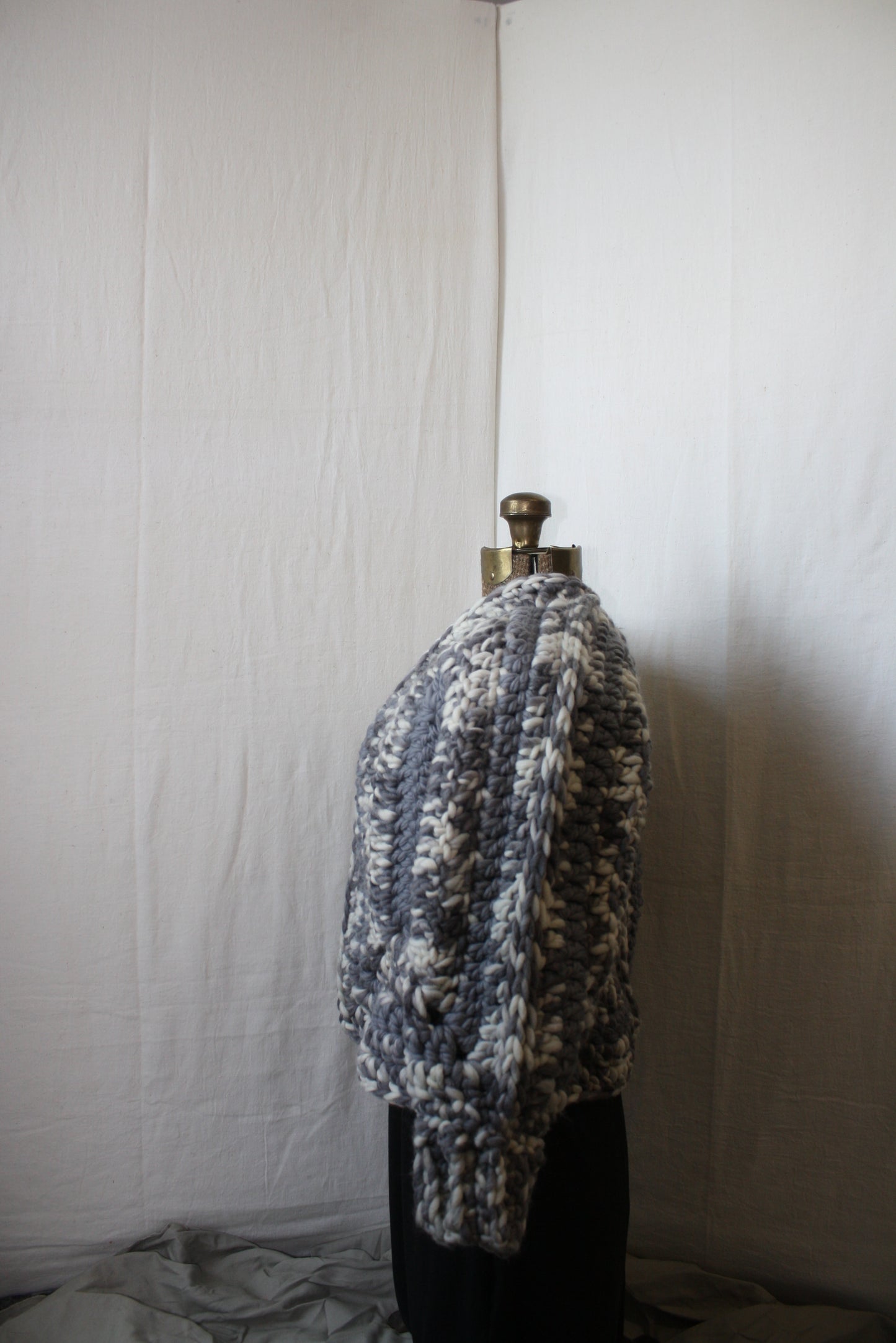 Granny Hexagon Crop Cardigan